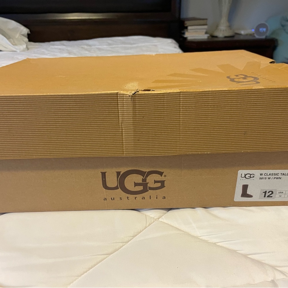 NEW Tall UGG boots Purple Sz 12 - Picture 7 of 9